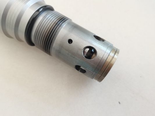 Akcesoria do części zamiennych do koparek E350D Zawór nadmiarowy koparki Stal 14713168