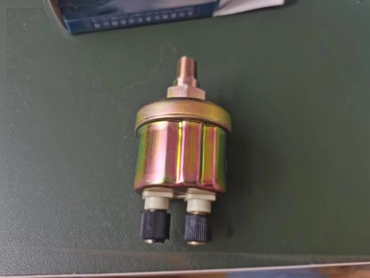 Wymiana czujnika ciśnienia oleju silnikowego 4BT Metal 3846N-010-C1